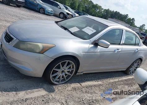 2010 Honda Accord 2.4 Ex z USA, uszkodzony, nr VIN 1HGCP2F72AA026069